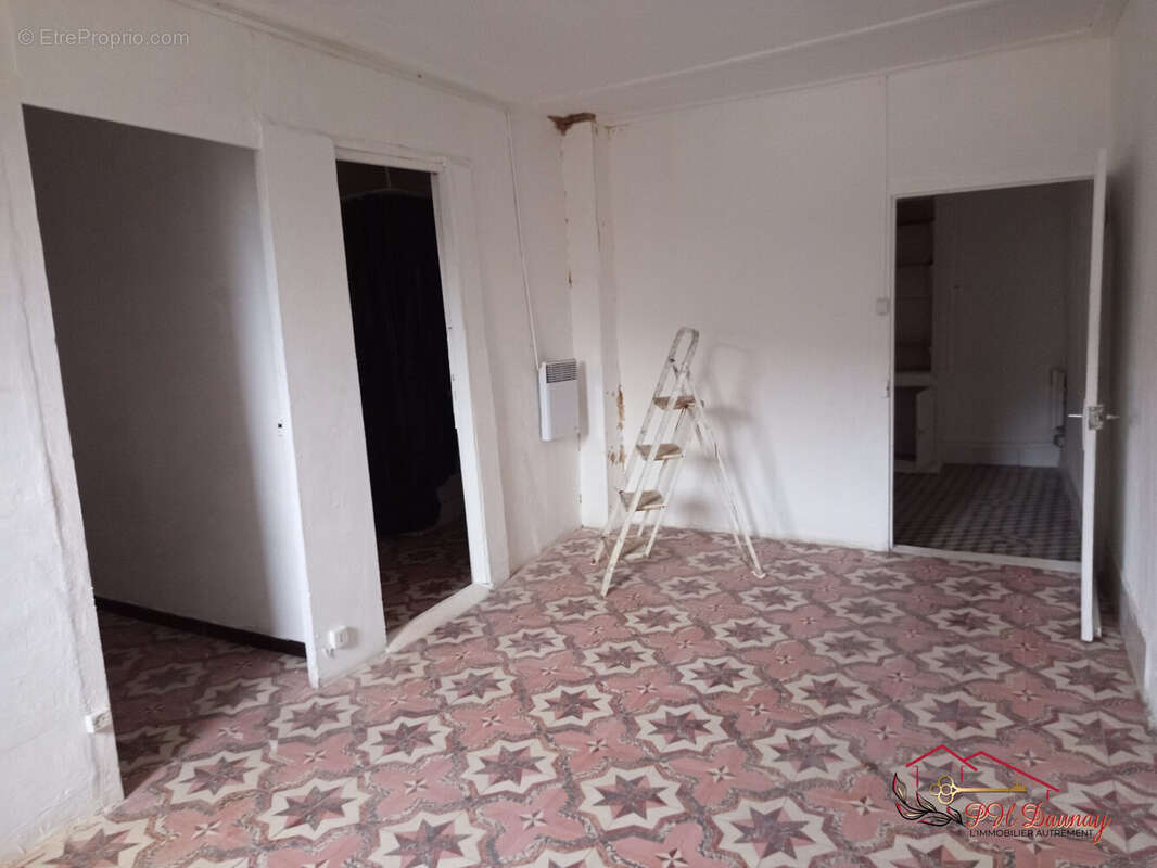 Maison à SAINT-MARTIN-DE-VALGALGUES