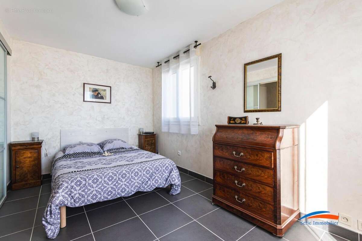   - Appartement à REIMS