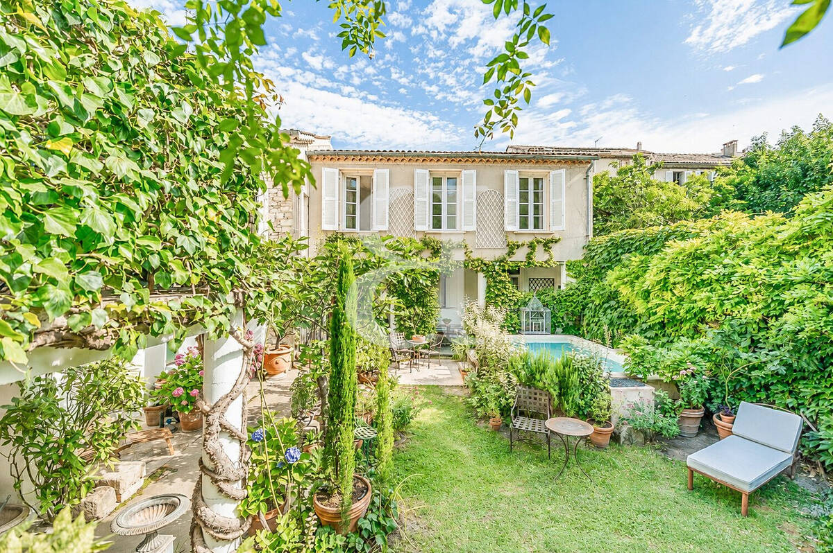 Maison à VAISON-LA-ROMAINE
