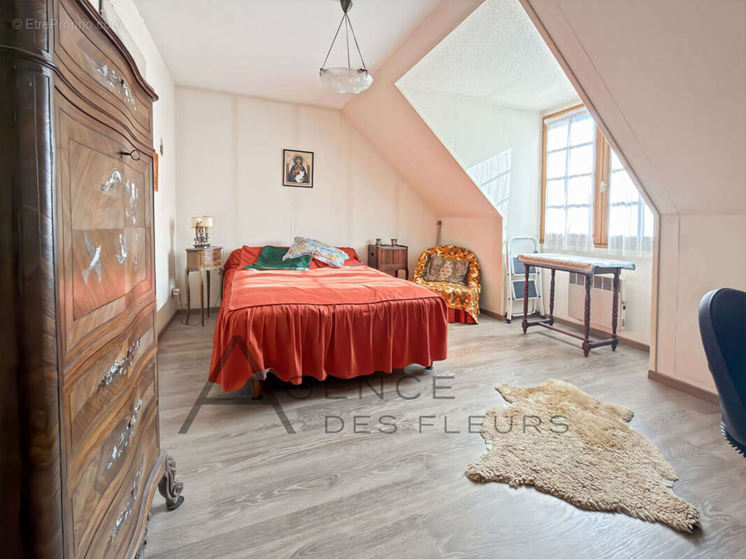 Maison 141 m² à Saint-Aubin-Les-Elbeuf  - photo 10