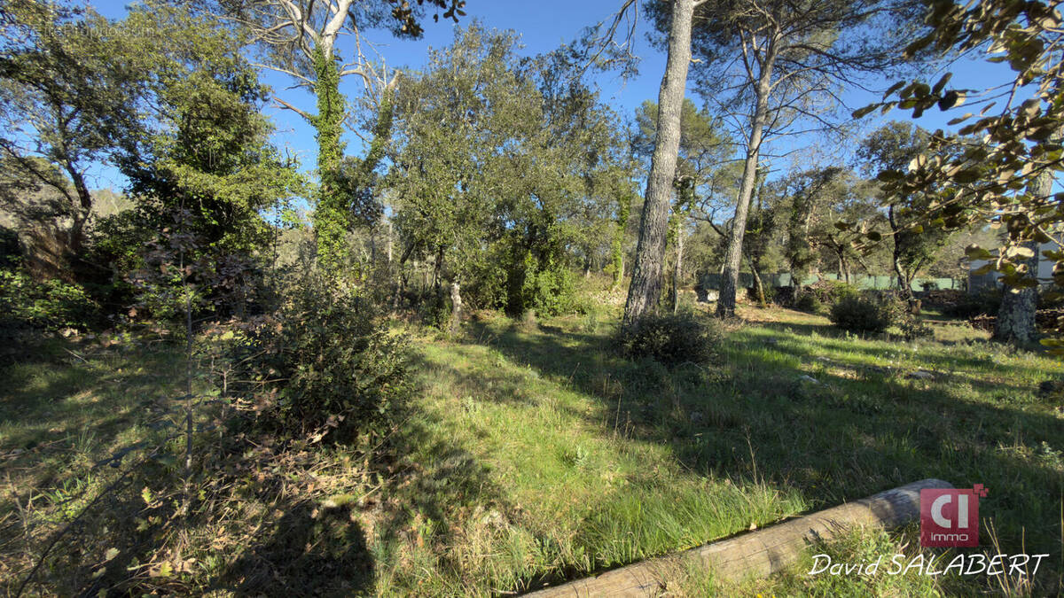Terrain à GAREOULT