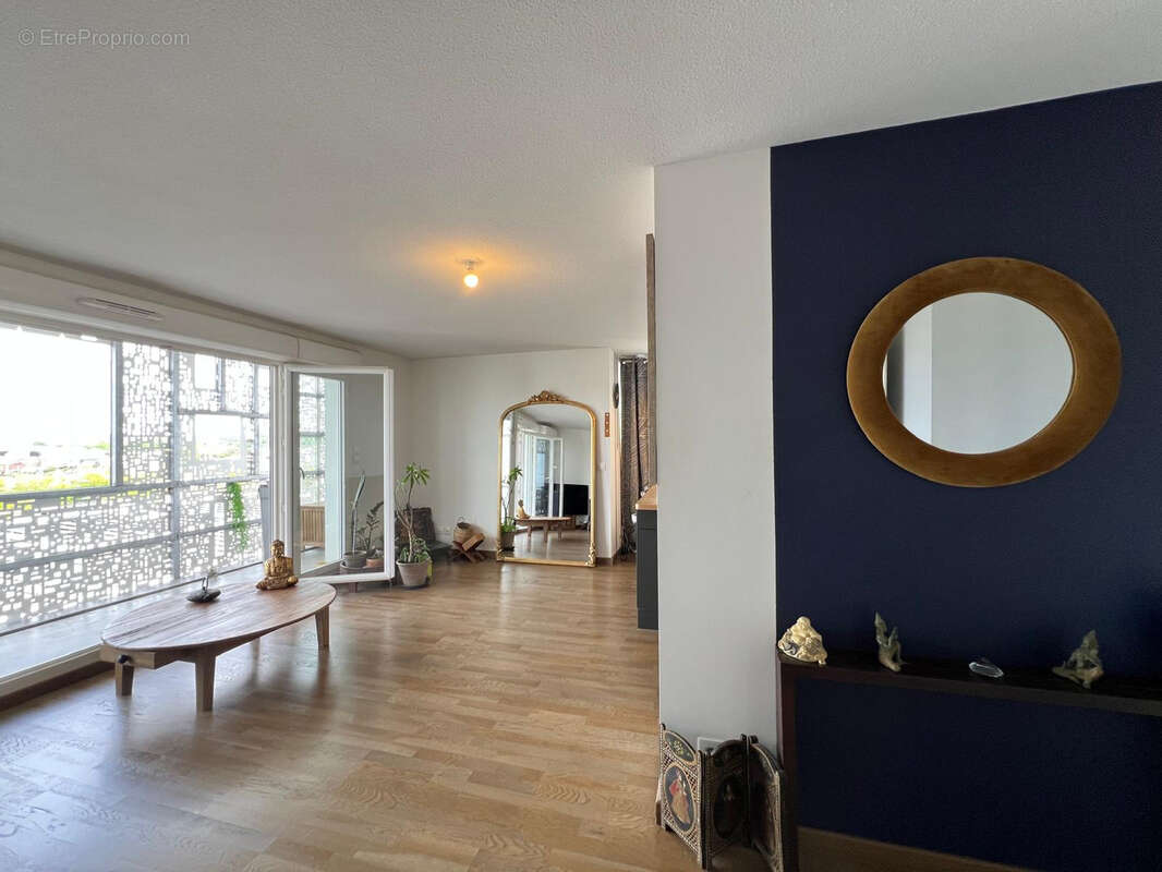 Appartement à VILLENAVE-D'ORNON