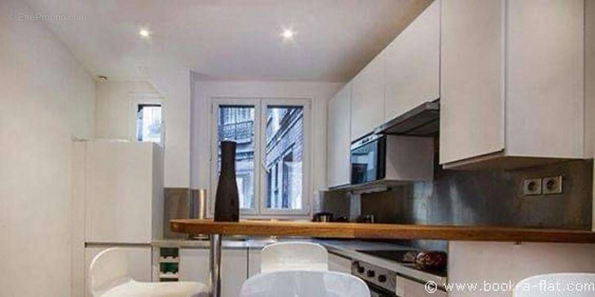 Appartement à PARIS-18E