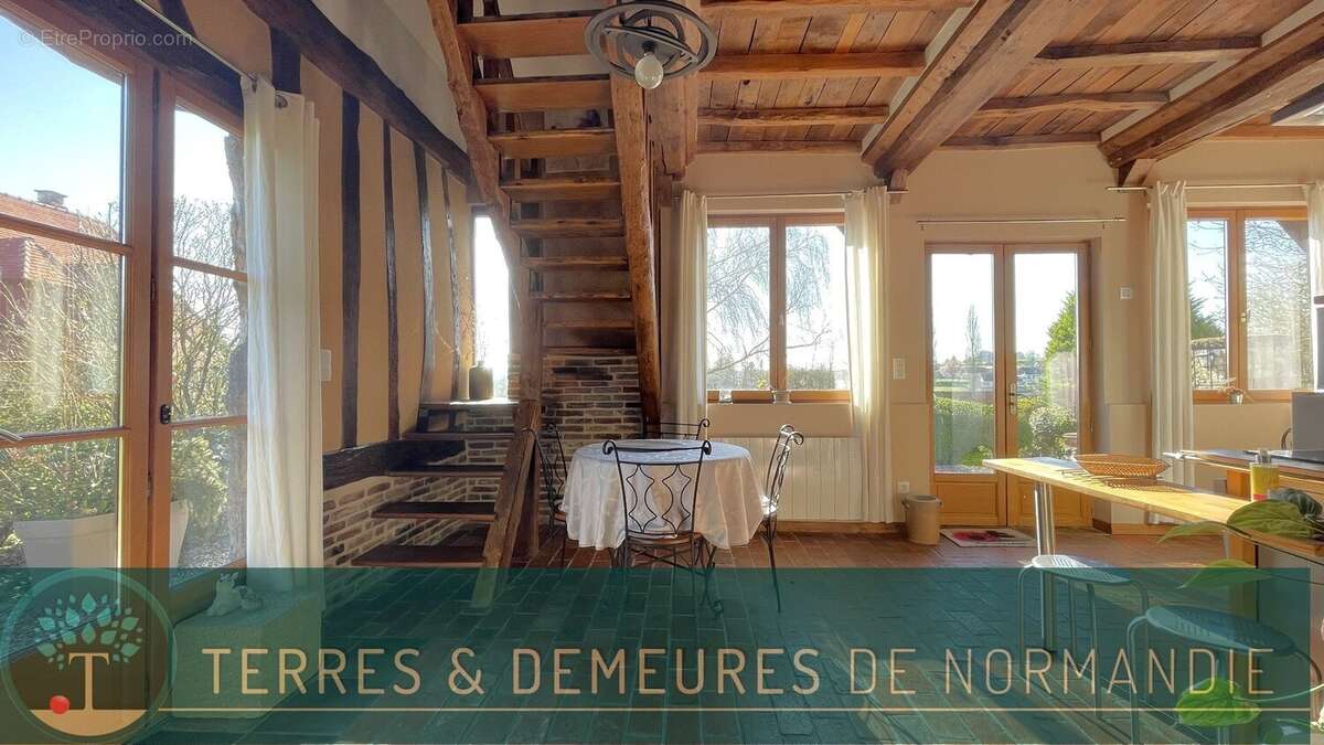 Maison à BURES-EN-BRAY