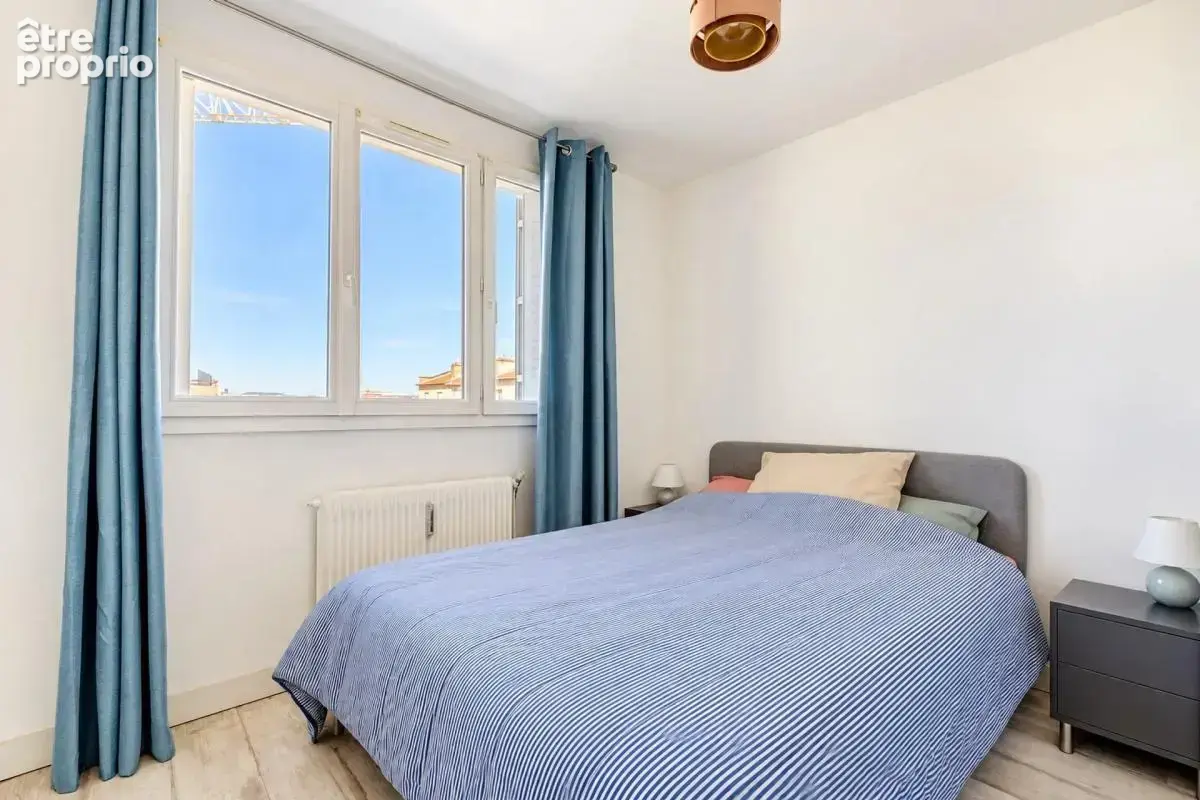 Villeurbanne 2 pièces de 34 m² traversant climatisé et meublé - photo 5