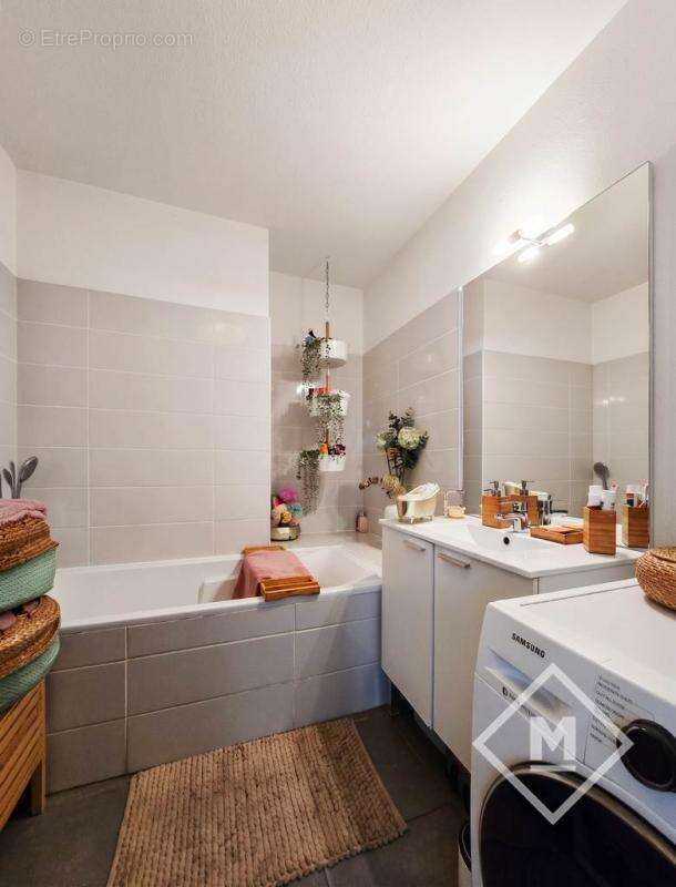 Appartement à MARSEILLE-13E