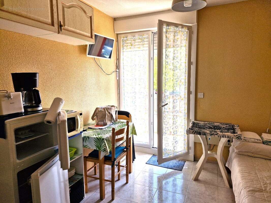 Studio avec loggia - photo 2