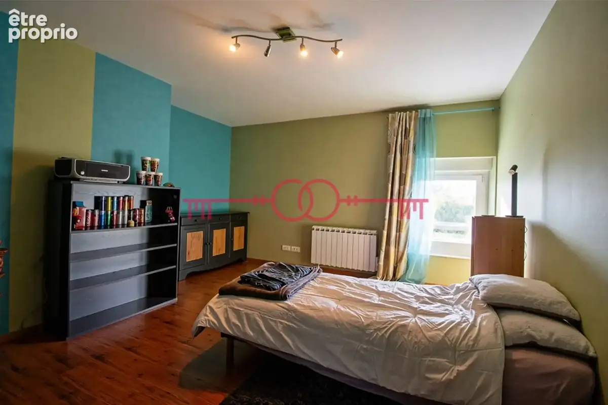 Maison familiale de 277 m² - 5 chambres - Plain-pied possible - Thibie - photo 8