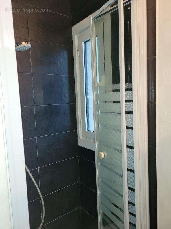 Deux studios Bourg l'évêque - photo 8