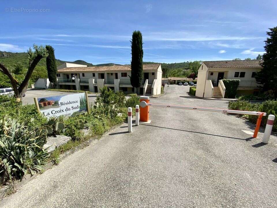 Appartement à GREOUX-LES-BAINS