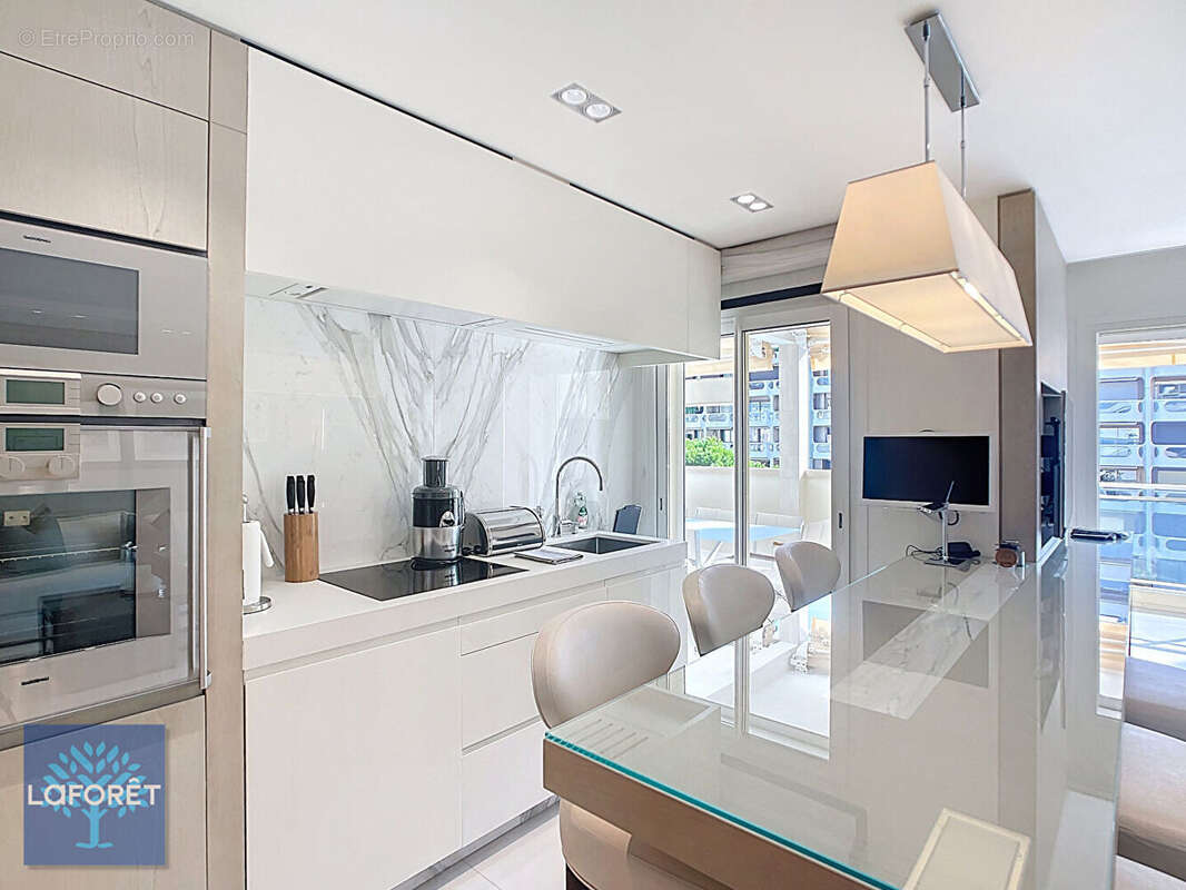Magnifique appartement 6 pièces de 139m2 en plein coeur de la banane - photo 3