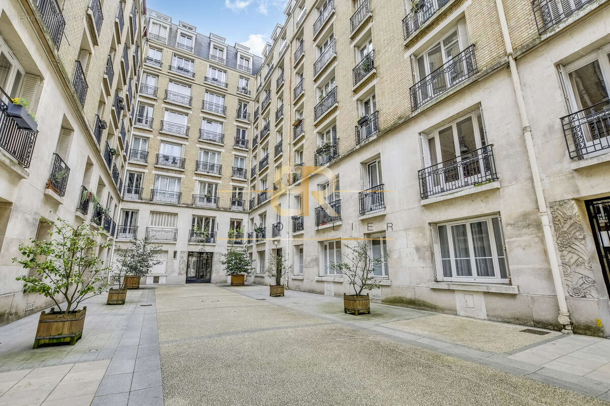 Auteuil / cocon sous les toits / calme et lumineux - photo 11