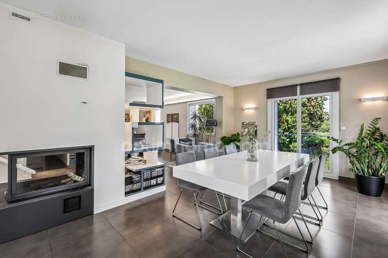 Maison à VERNEUIL-SUR-SEINE