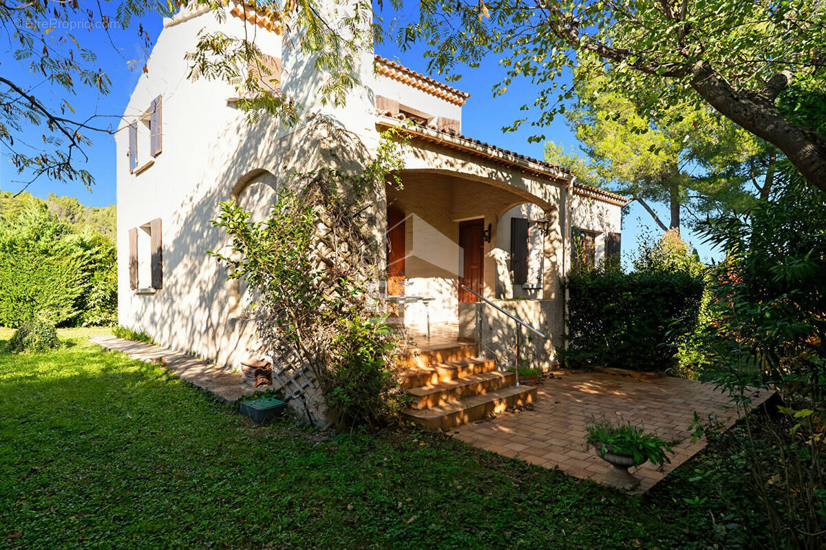 Maison à BOUC-BEL-AIR