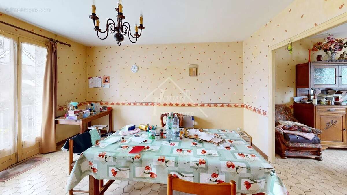 Maison à DOMPIERRE-SUR-BESBRE