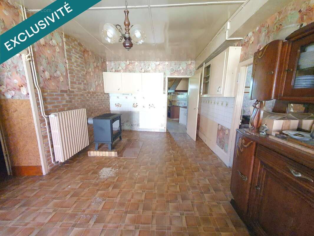 Maison 100 m² à Saulcet  - photo 4