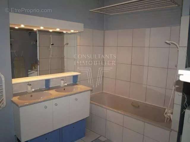 Appartement à PARIS-14E