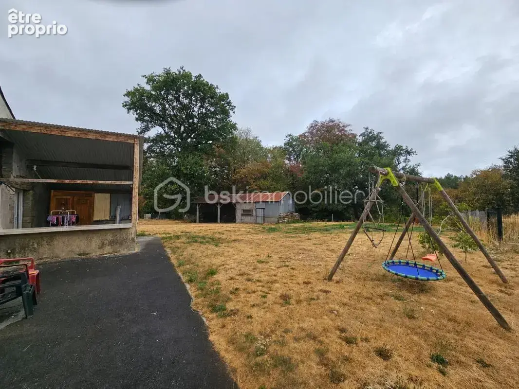 COUP DE CŒUR – Longère rénovée, 5 chambres, grange et 2 000 m² de terrain près de Redon - photo 16