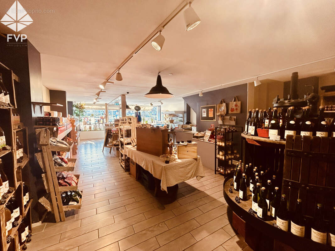 Commerce à SAINT-VALERY-EN-CAUX