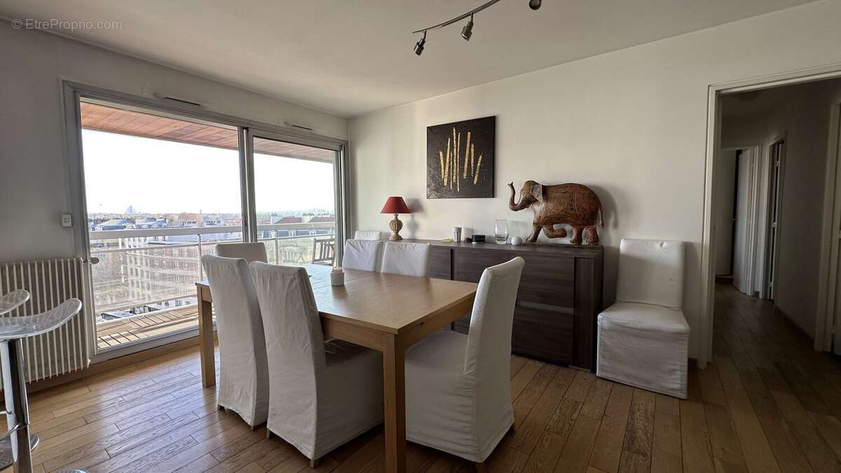 Appartement à SURESNES
