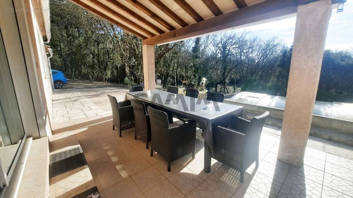 Maison à QUISSAC