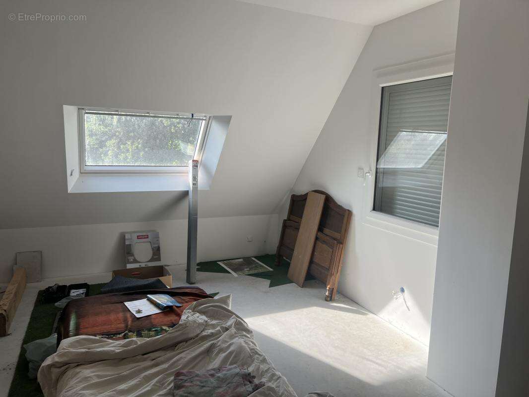 Belle néo-bretonne, située sur un terrain de 2500 m2 - photo 10