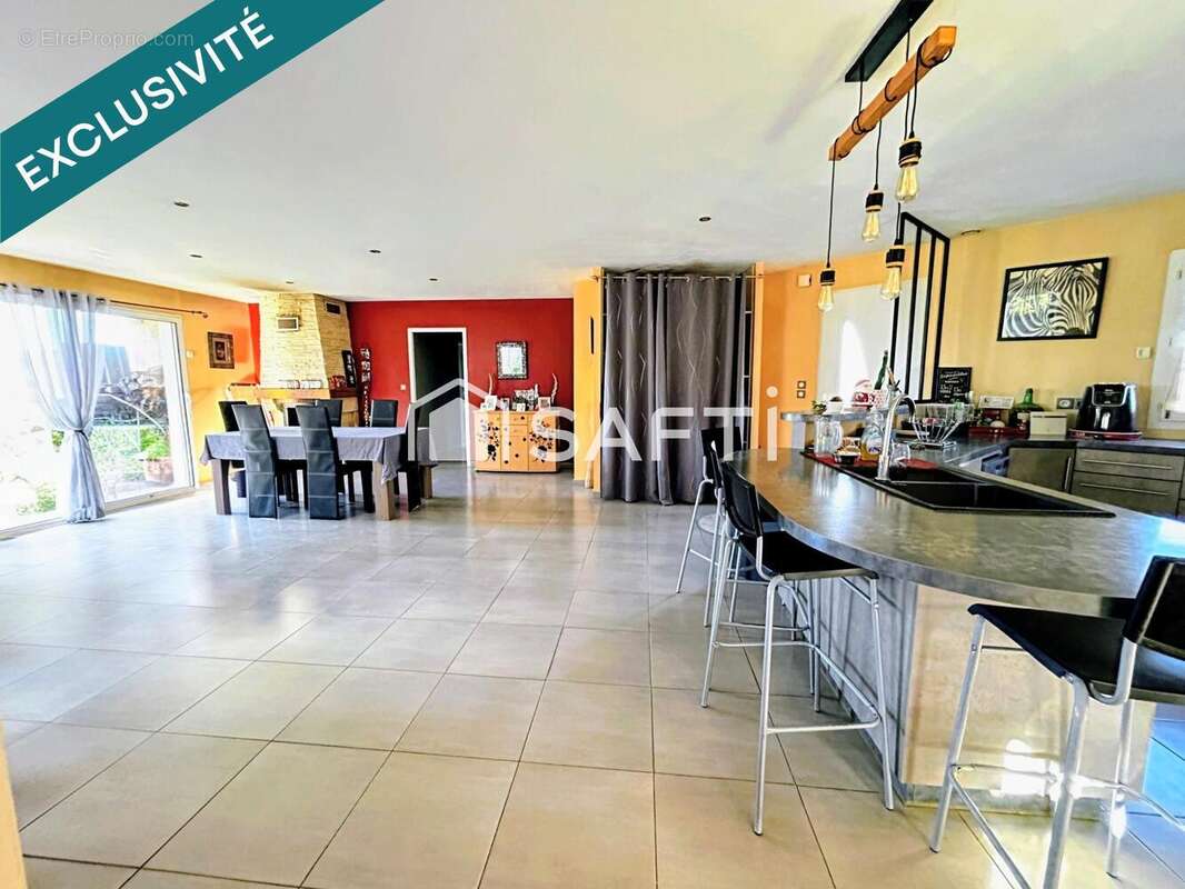 Photo 3 - Maison à MONTDRAGON