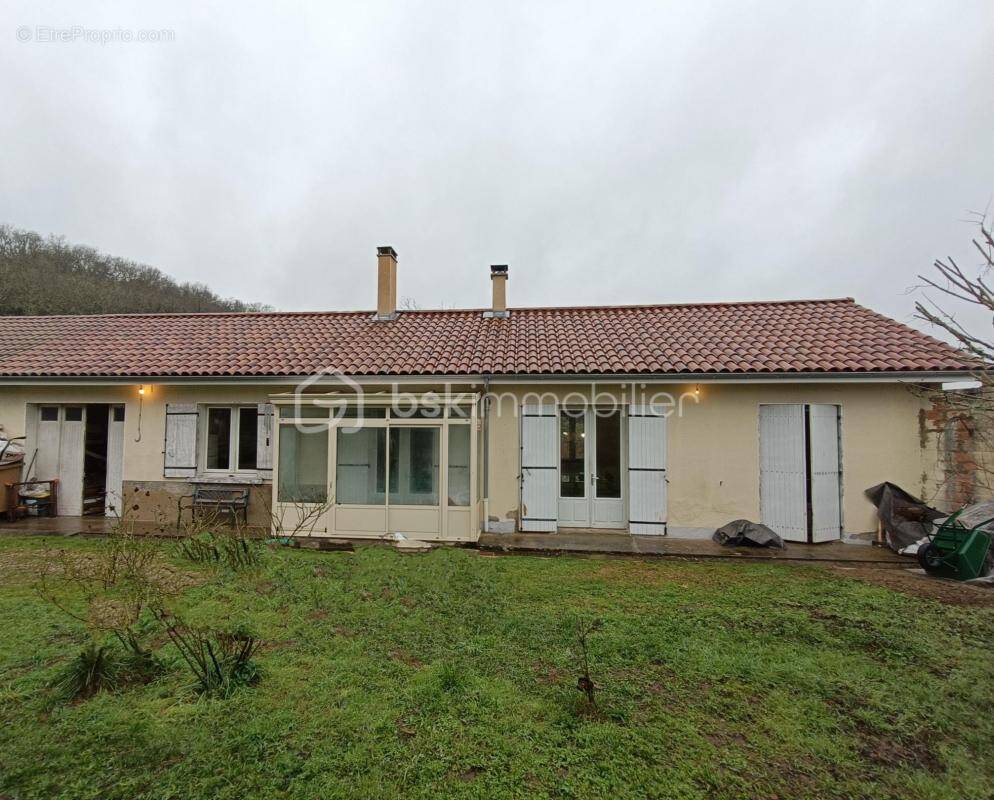 Maison à LE BUISSON-DE-CADOUIN