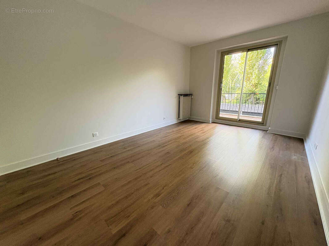 Appartement à LE PLESSIS-ROBINSON