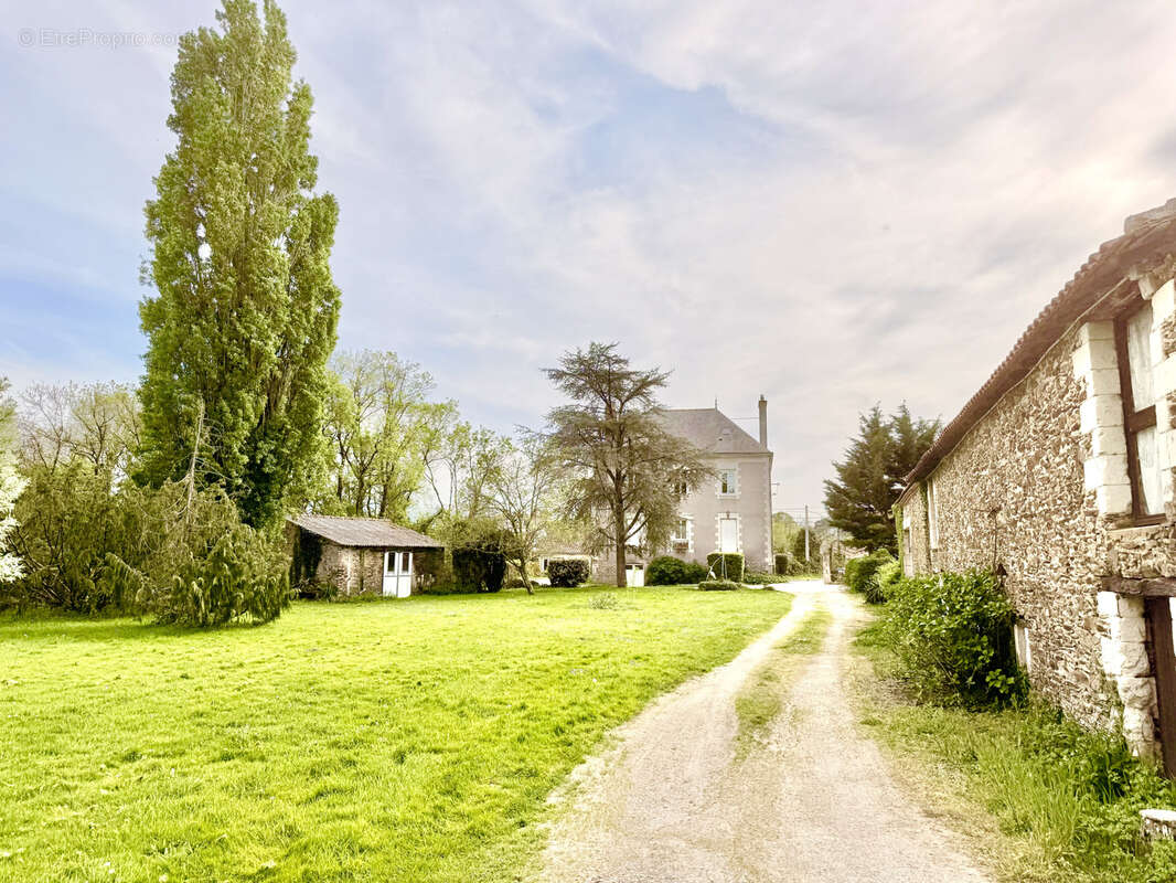 Maison à SAINT-AIGNAN-GRANDLIEU