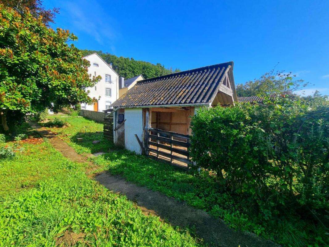 Maison à PONT-DE-BUIS-LES-QUIMERCH