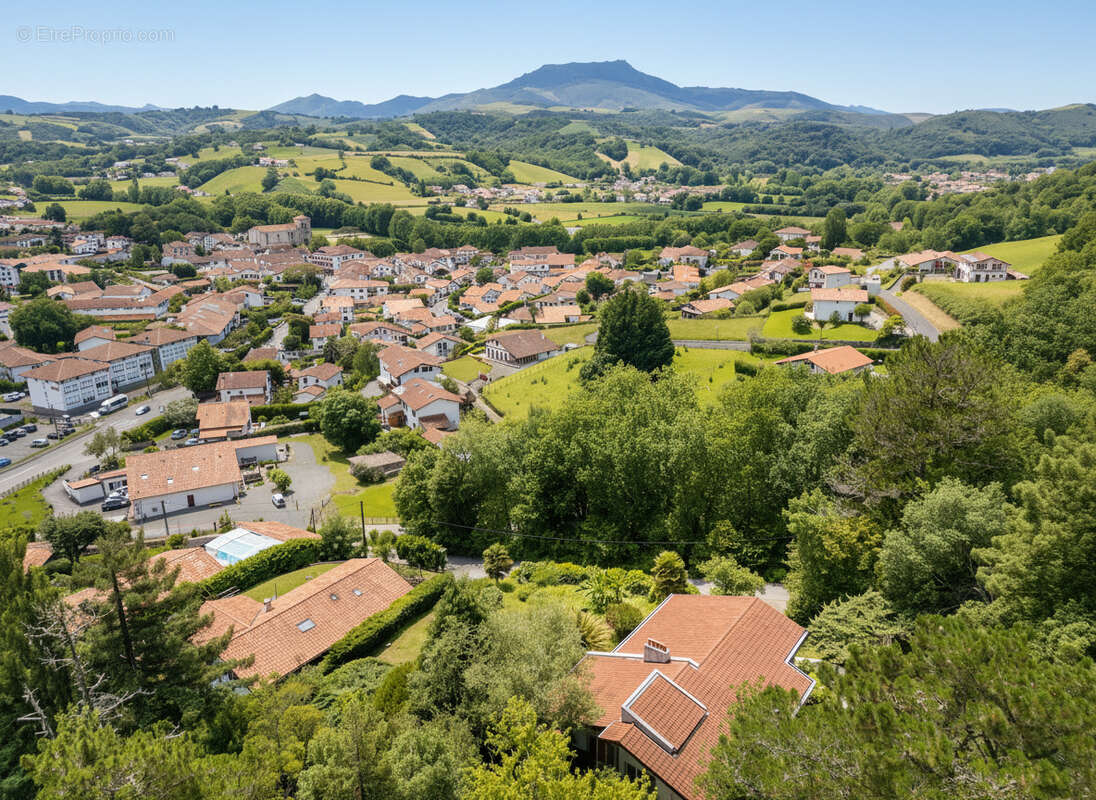 HERRIBISTA Maison Saint Pée Sur Nivelle T7  avec vue panoramique - photo 14