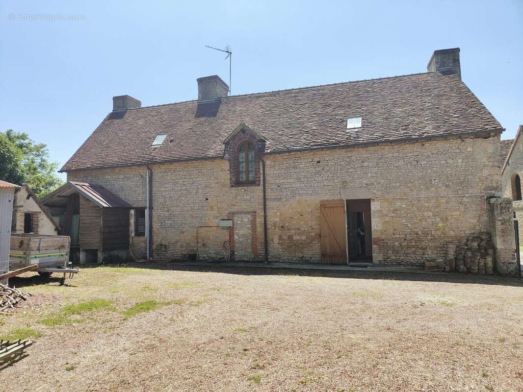 Maison 157 m² à Essay  - photo 2
