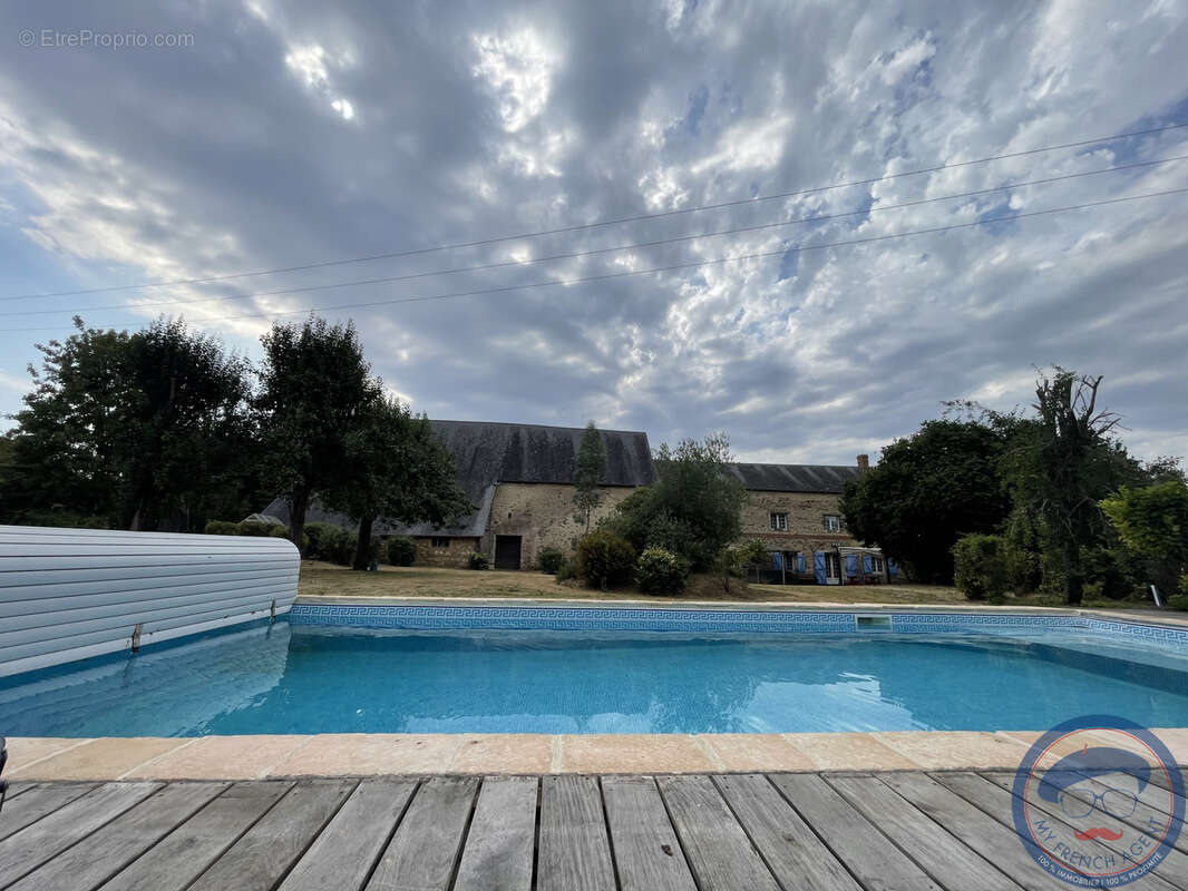 Maison en pierre de 189 M2 avec piscine, jacuzzi et sauna au prix de 388 500euros FAI. - photo 26