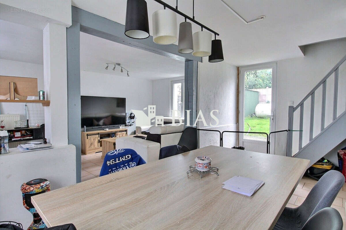 Maison à JUMIEGES