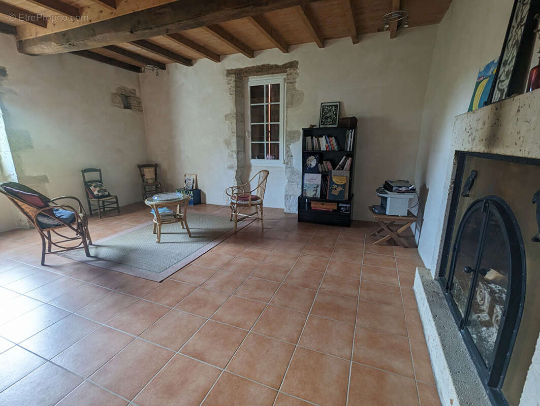 Maison à BRASSAC