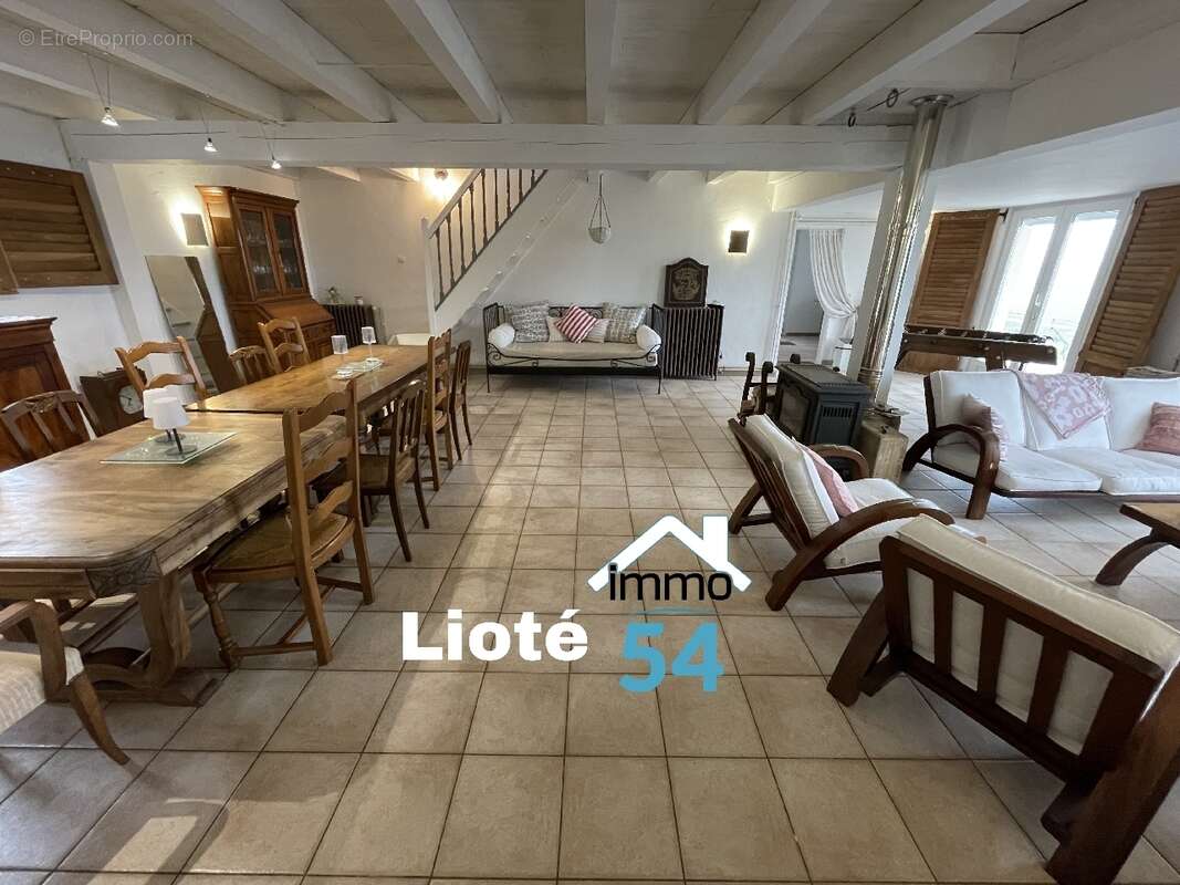 Maison à VINCEY
