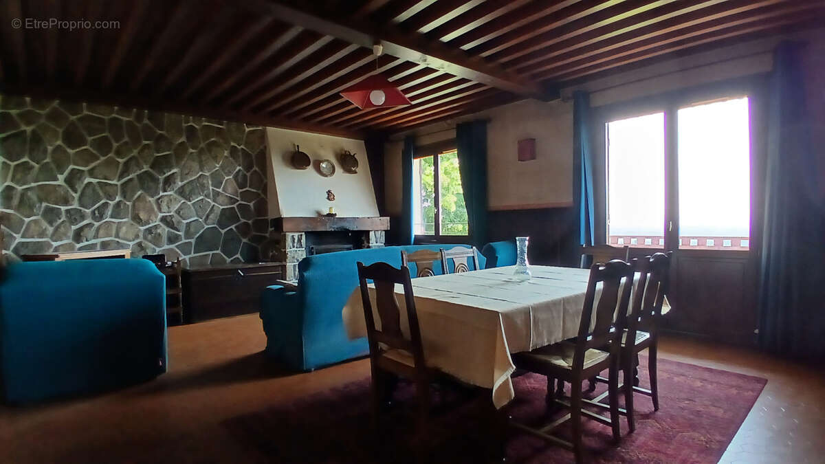 Maison à VOLLORE-VILLE