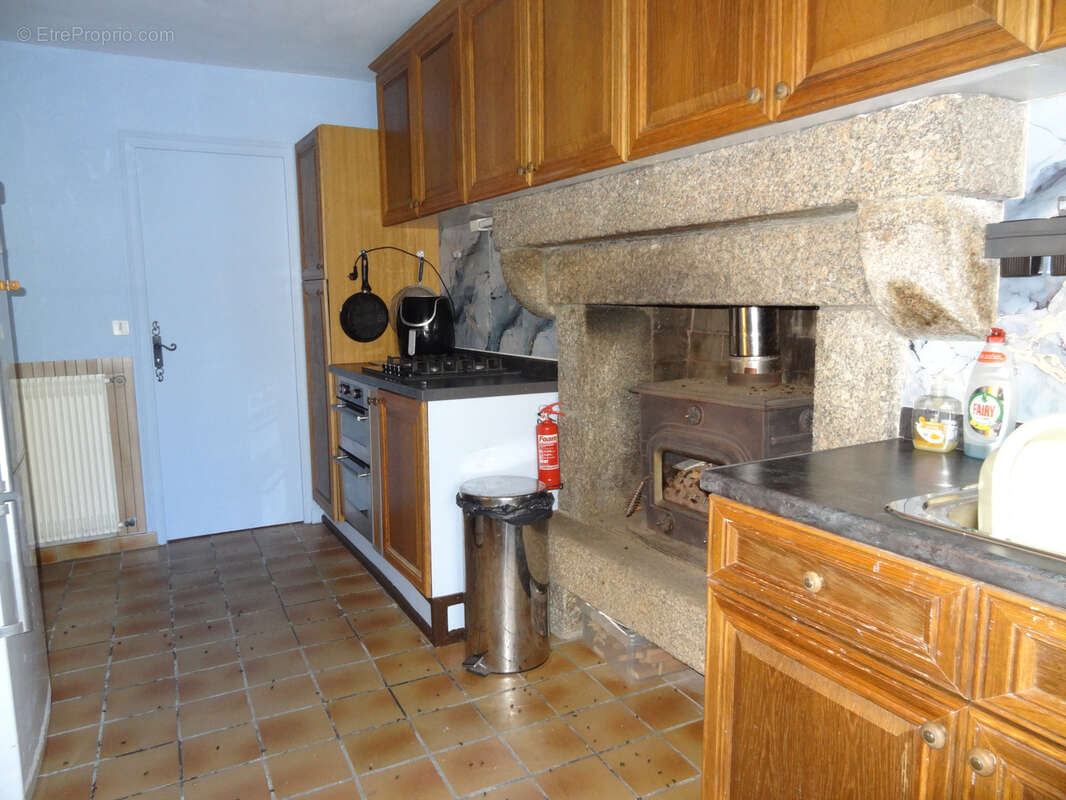 Maison à PLOUNEVEZ-QUINTIN