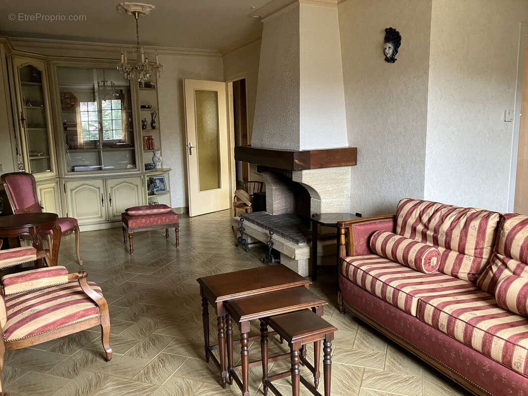 Maison à POLLIONNAY