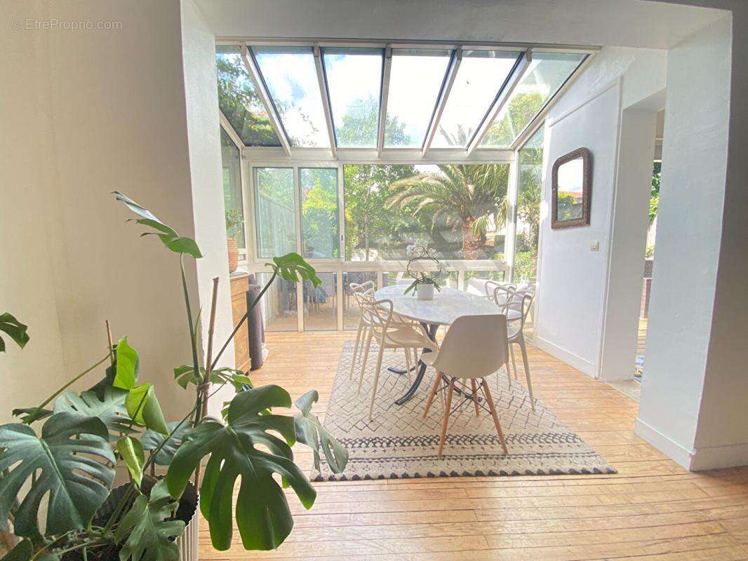 Belle maison de famille, avec grand jardin, quartier très recherché au coeur de Bordeaux Bastide - photo 11