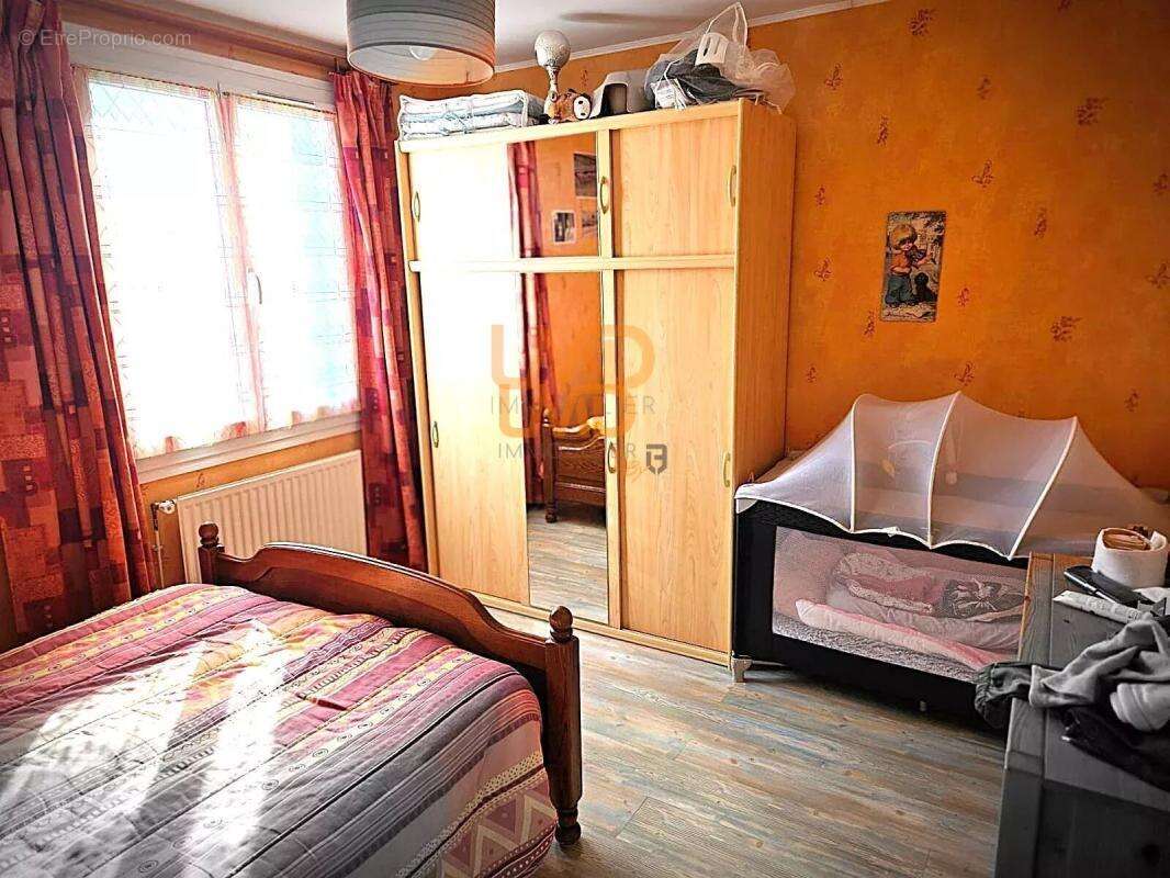 Maison à SAINT-JEAN-D&#039;ANGELY