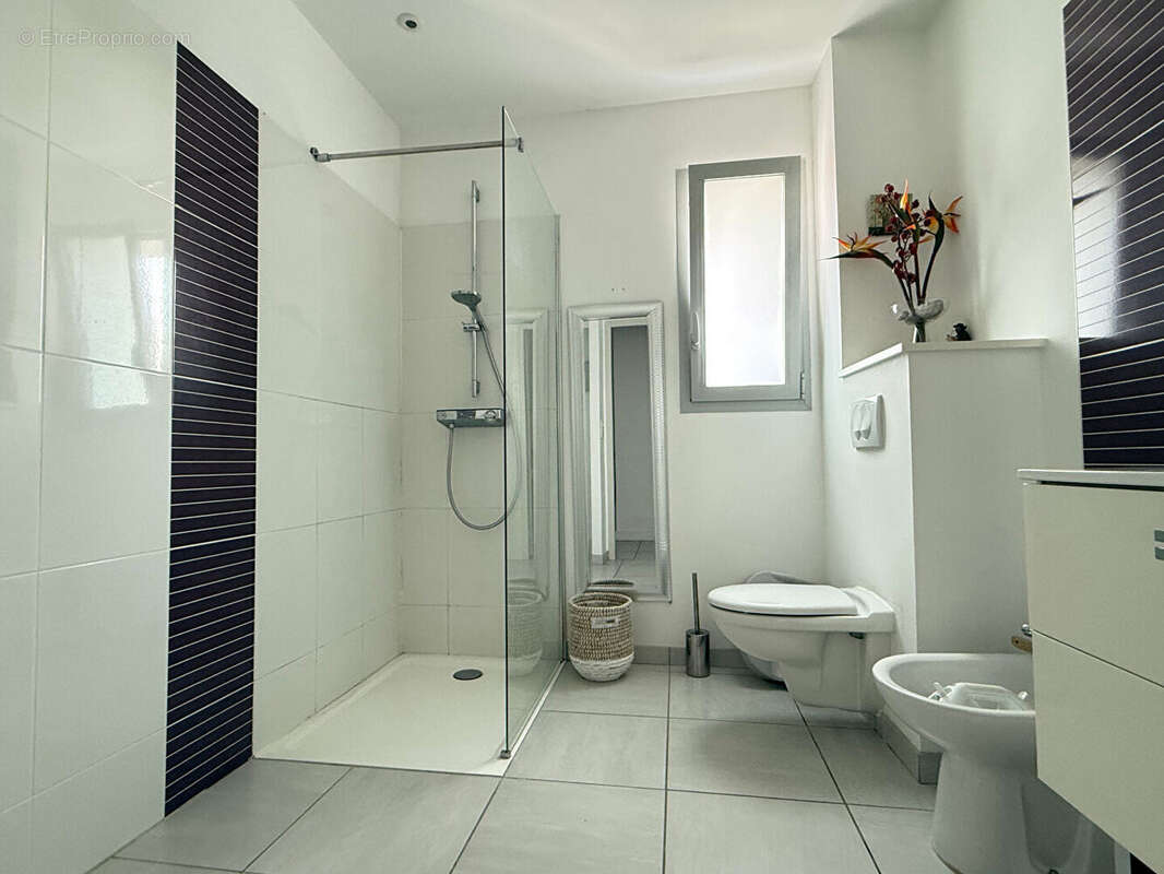 Exceptionnel en plein centre-ville - Appartement avec ascenseur et terrasse de  64 m2 - photo 12