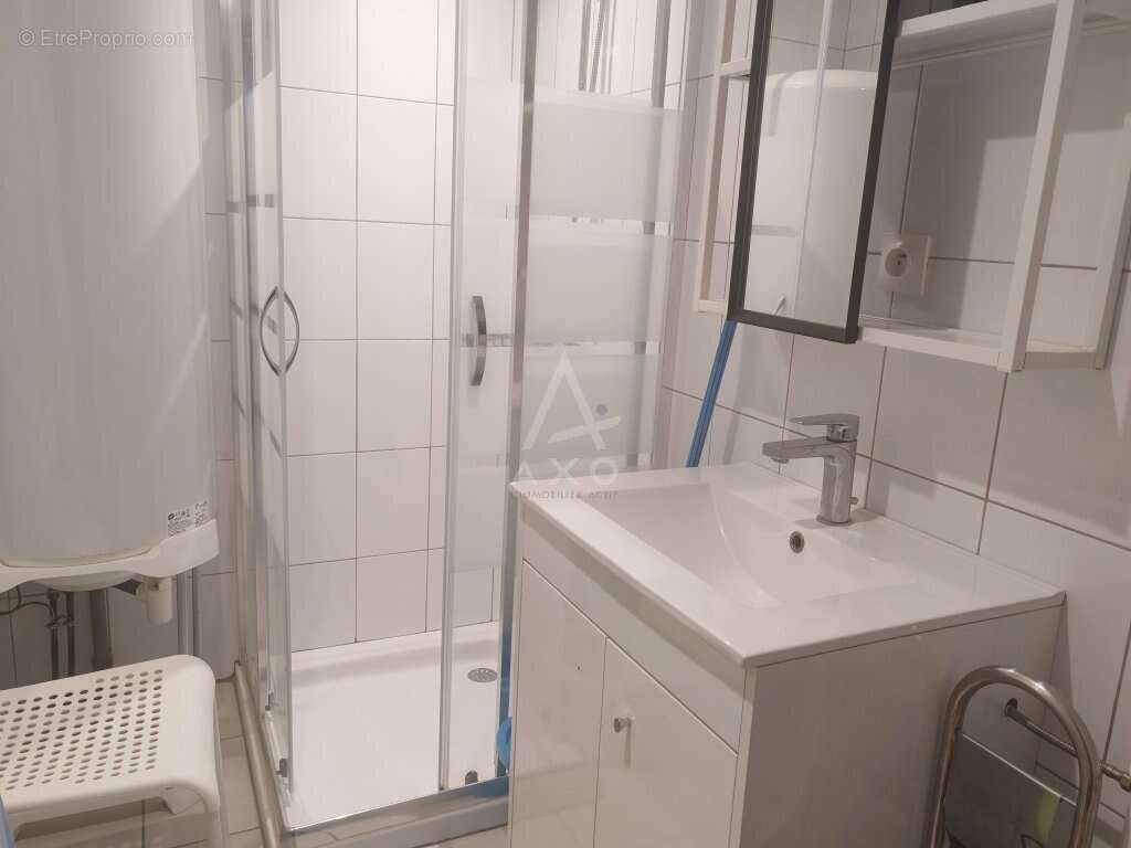 LE LOROUX-BOTTEREAU, ensemble immobilier maison + studio - photo 4