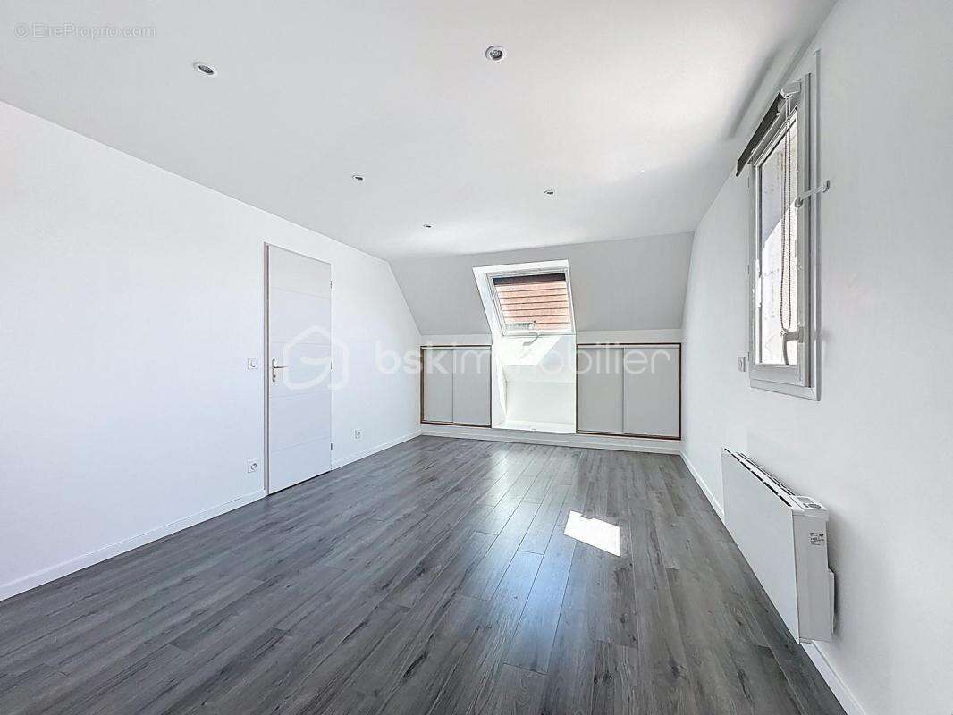 Maison à SAINT-PIERRE-DU-PERRAY