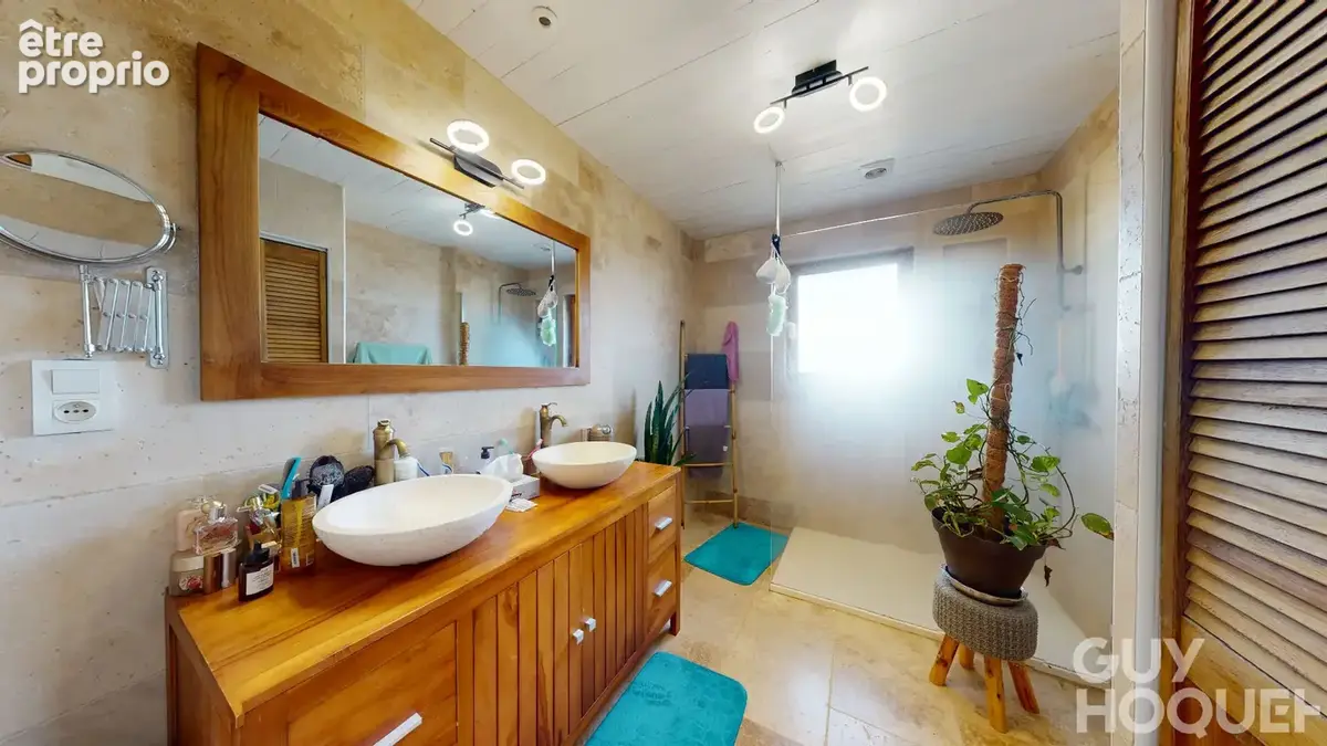 Maison de plain-pied 4 chambres, avec studio indépendant. Vue Pyrénées et piscine. - photo 9