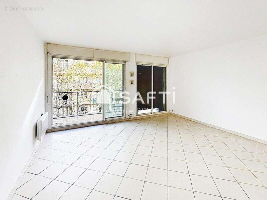 Photo 3 - Appartement à MARSEILLE-5E