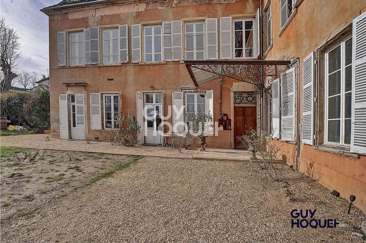 Appartement à SAINT-CYR-AU-MONT-D'OR