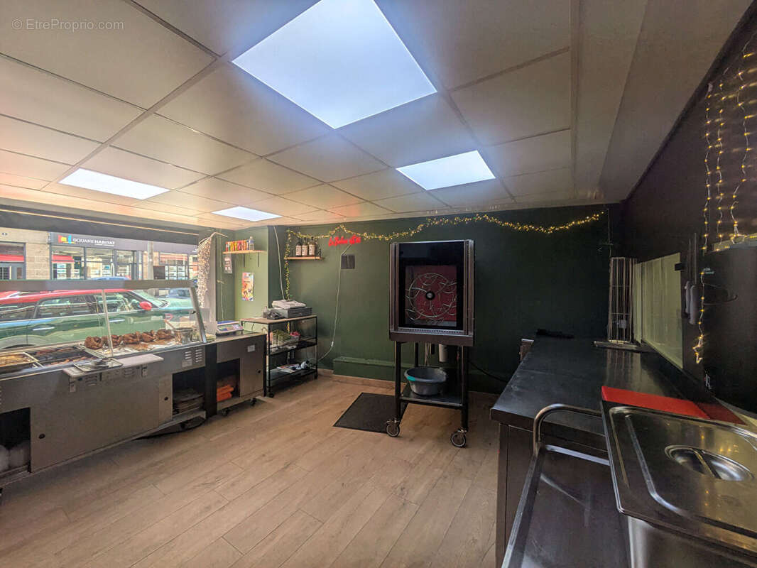 Commerce à FOUGERES