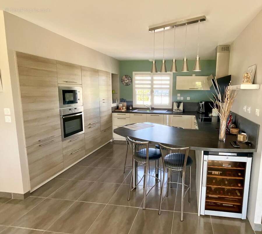 Photo 3 - Maison à MEHUN-SUR-YEVRE